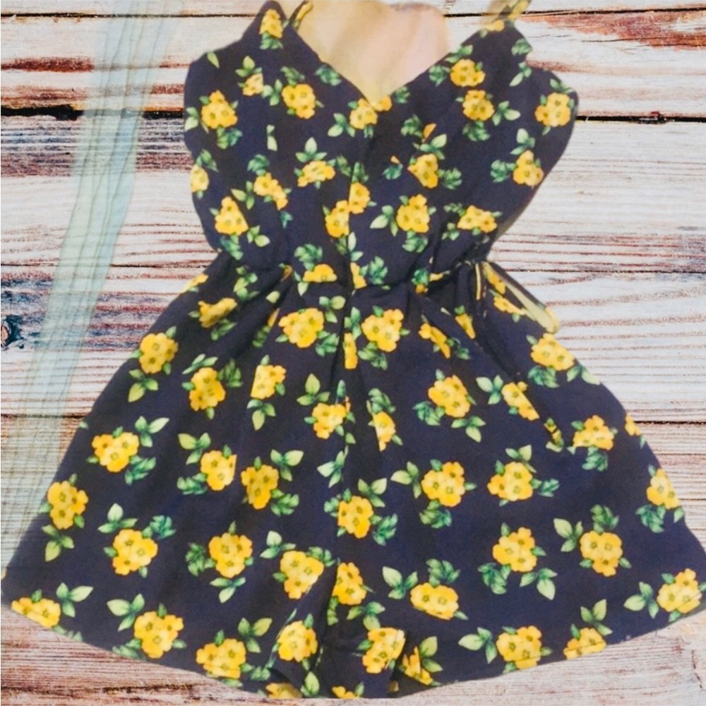 ❌DONATED❌Navy Blue Yellow Floral Elastic Waist Lined Shorts Romper - Picture 4 of 10
